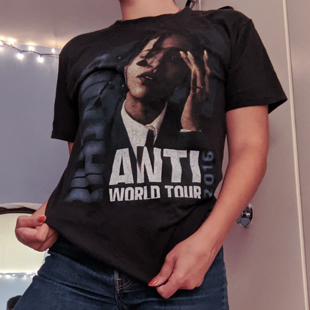 Vintage Rihanna Anti Tour Shirt